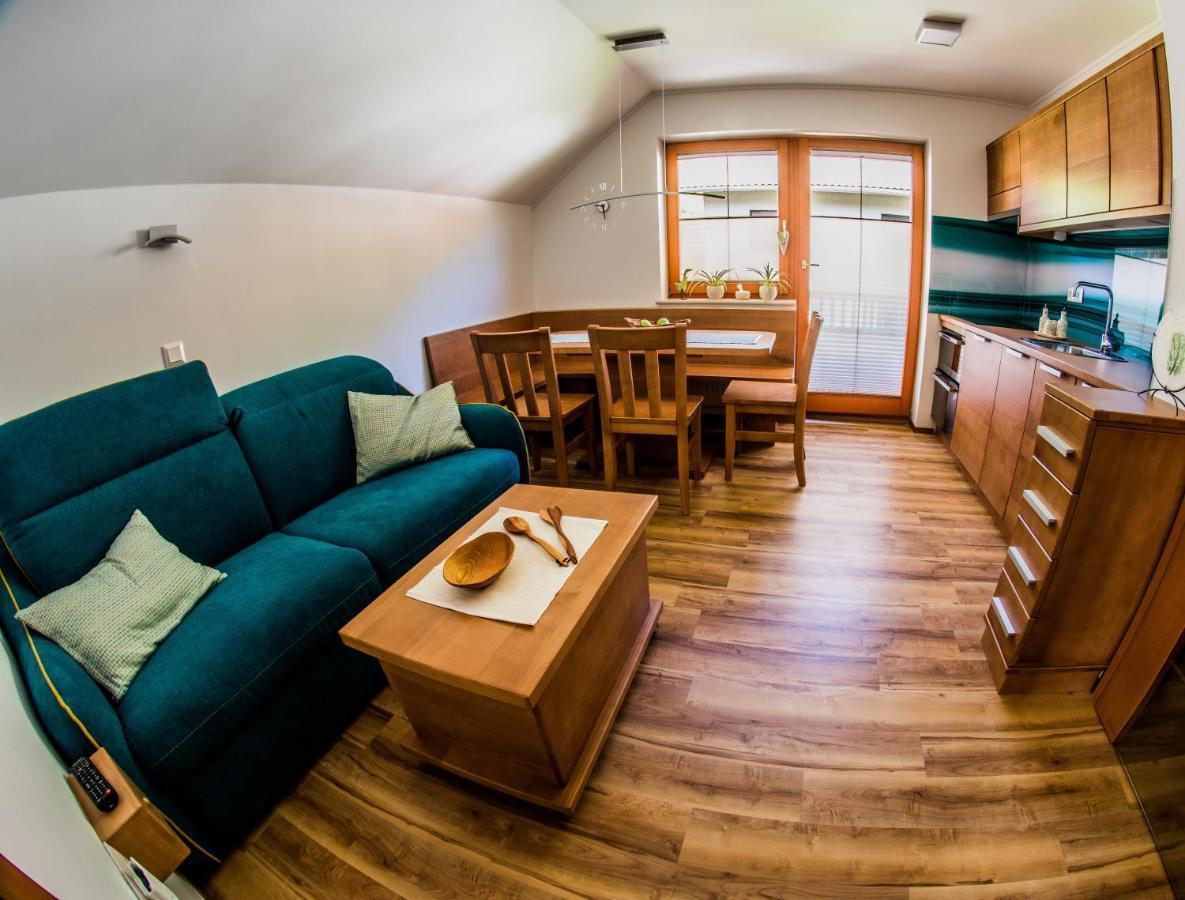 Apartmaji Bbi Luče Стая снимка